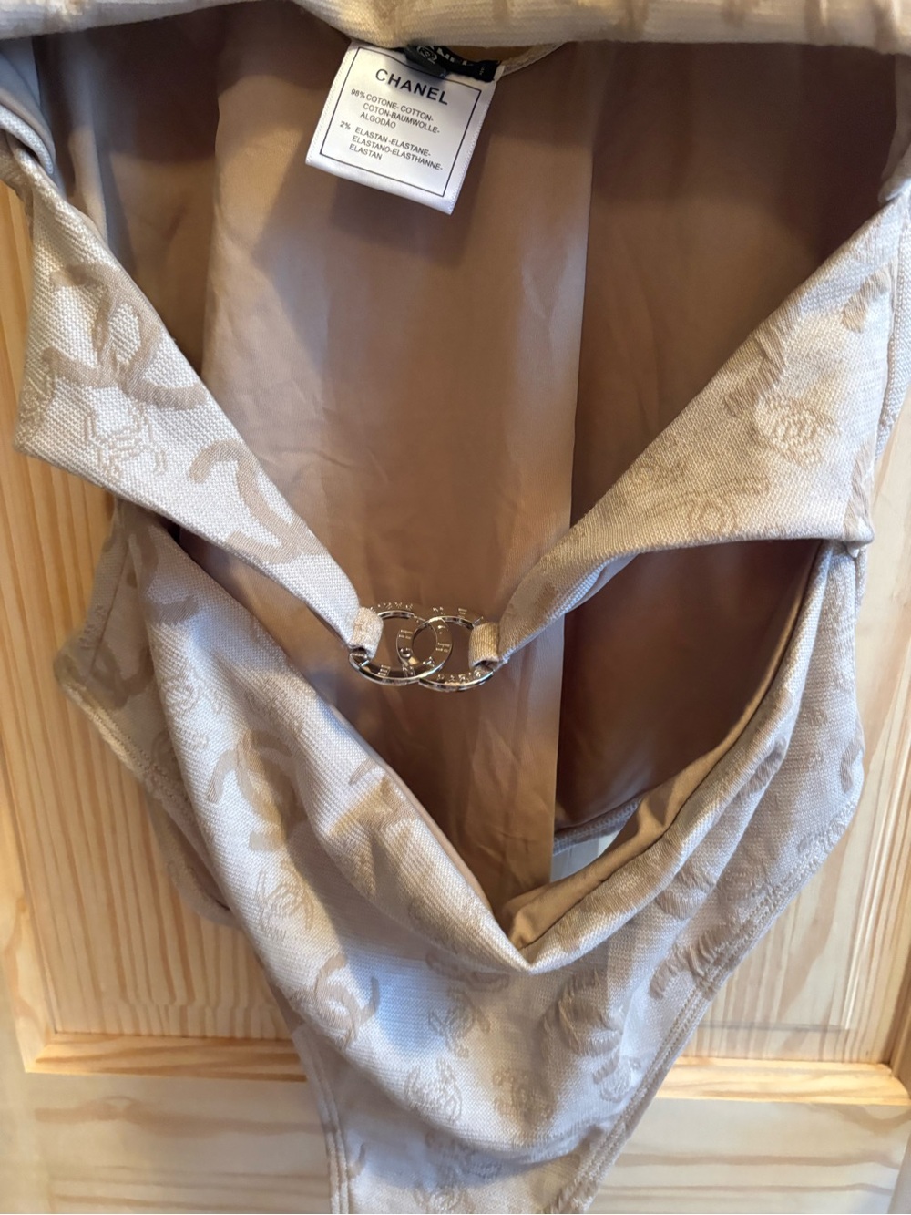FASHION Beige Cutout One-Piece Swimsuit with Logo Jacquard - Picture 4 of 7